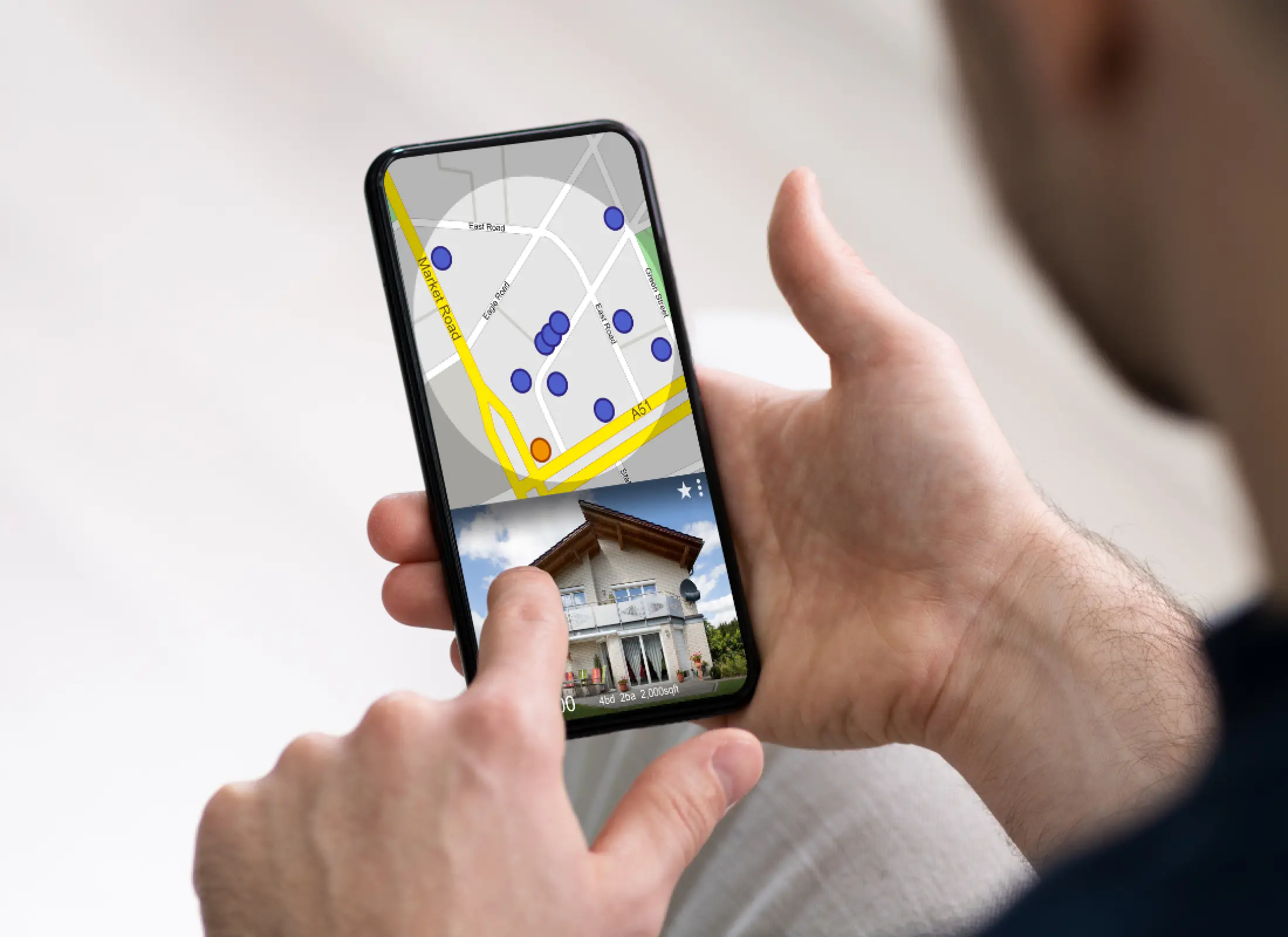 Googleマップで近くのお店を探す様子